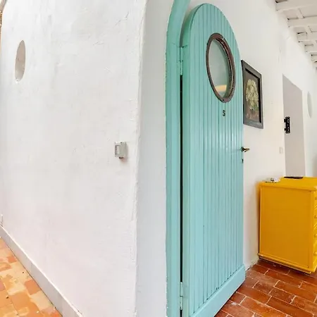 Mariani - Italian Coastal Charm