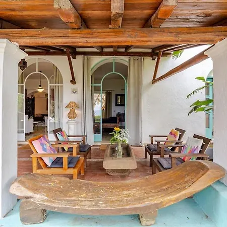 Mariani - Italian Coastal Charm Villa San Felice Circeo
