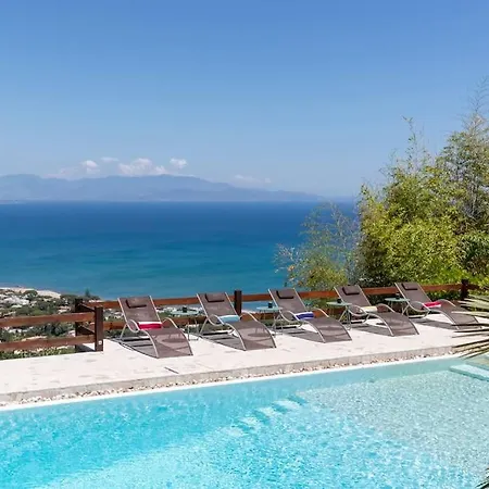 Mariani - Italian Coastal Charm Villa San Felice Circeo